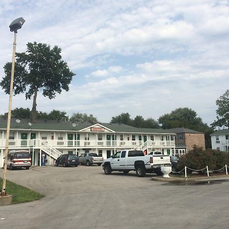 جافرسونزفيل Hoosier Travel Lodge المظهر الخارجي الصورة