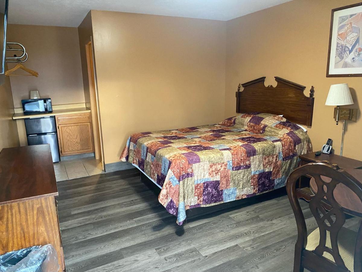 جافرسونزفيل Hoosier Travel Lodge المظهر الخارجي الصورة
